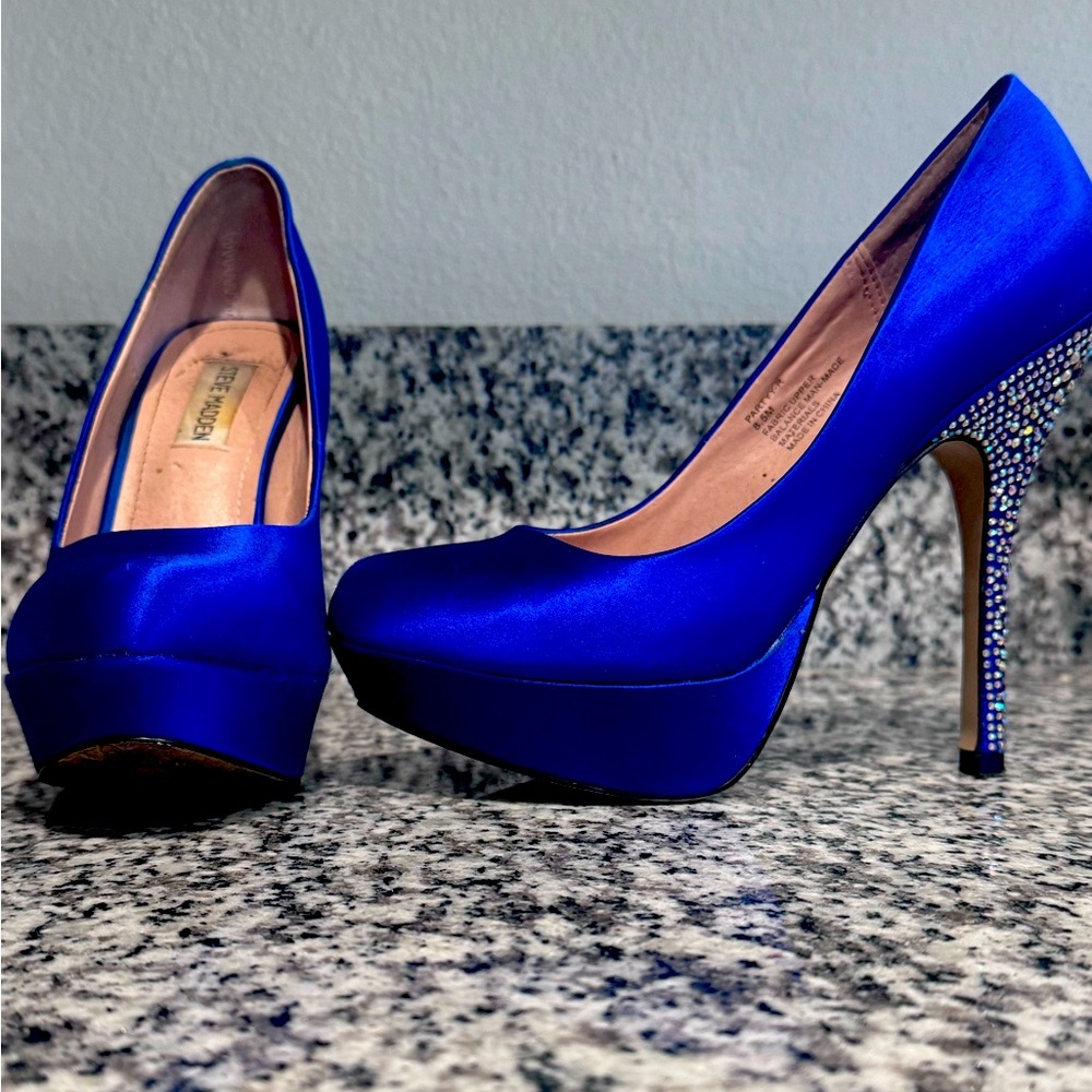 Steve Madden 
8.5 
Blue